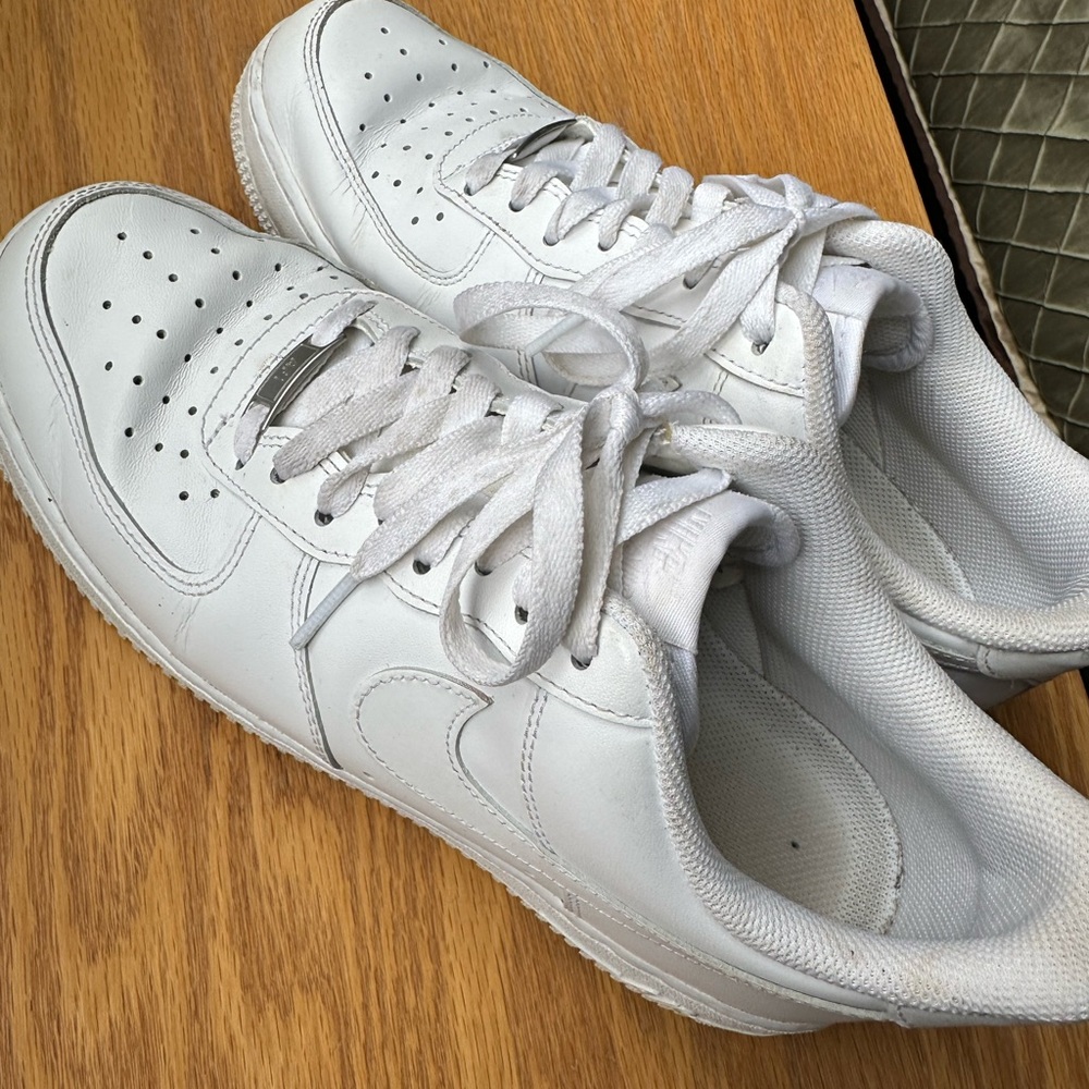 Women’s Nike AirForce 1